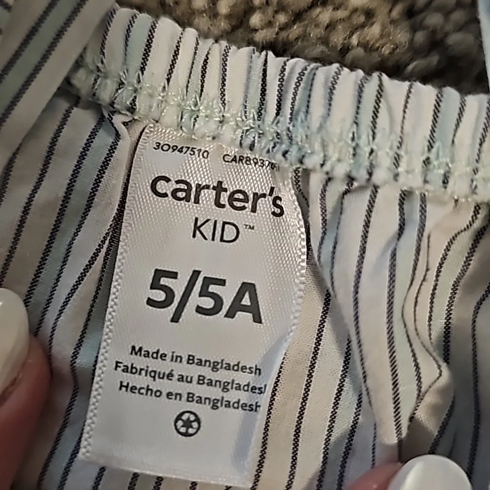 Carters - Picture 2 of 4